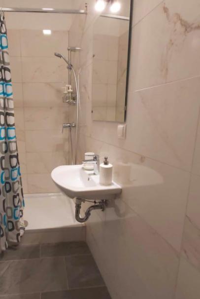 Cozy New Apartment Near Hannovermarkt Відень Екстер'єр фото